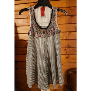 V Christina Sleeveless Embellished Swing Top